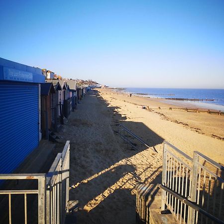 Lovely 2-Bed Caravan In Walton On The Naze ภายนอก รูปภาพ